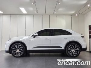 Porsche Macan Base 4 2025 года из Южной Кореи