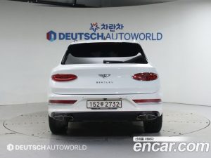 Bentley Bentayga 4.0 V8 2022 года из Южной Кореи