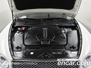 Bentley Bentayga 4.0 V8 2022 года из Южной Кореи