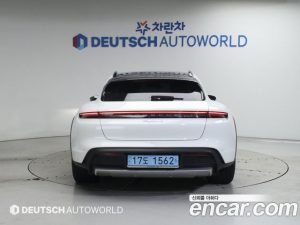 Porsche Taycan 4 CROSS TURISMO 2024 года из Южной Кореи