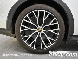 Porsche Taycan 4 CROSS TURISMO 2024 года из Южной Кореи