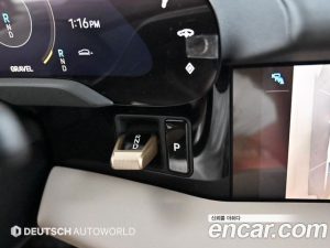 Porsche Taycan 4 CROSS TURISMO 2024 года из Южной Кореи
