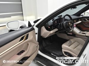 Porsche Taycan 4 CROSS TURISMO 2024 года из Южной Кореи