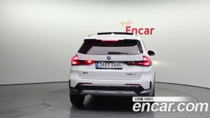 BMW X1 xDrive 20i xLine 2024 года из Южной Кореи