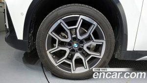 BMW X1 xDrive 20i xLine 2024 года из Южной Кореи