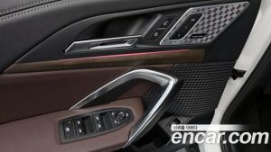 BMW X1 xDrive 20i xLine 2024 года из Южной Кореи