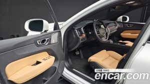 Volvo XC60 B5 ULTIMATE Bright 2024 года из Южной Кореи
