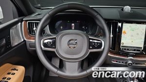 Volvo XC60 B5 ULTIMATE Bright 2024 года из Южной Кореи