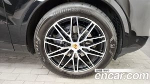 Porsche Cayenne 3.0 Coupe 2024 года из Южной Кореи