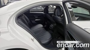 Mercedes-Benz E-Class E200 Avantgarde 2025 года из Южной Кореи