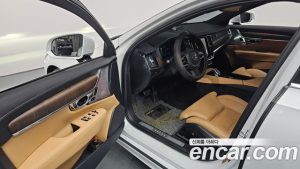 Volvo S90 B6 AWD ULTIMATE Bright 2023 года из Южной Кореи
