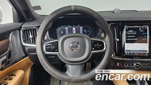 Volvo S90 B6 AWD ULTIMATE Bright 2023 года из Южной Кореи