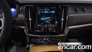 Volvo S90 B6 AWD ULTIMATE Bright 2023 года из Южной Кореи