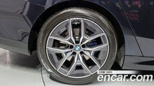 BMW 5-Series 520i M Sport 2024 года из Южной Кореи