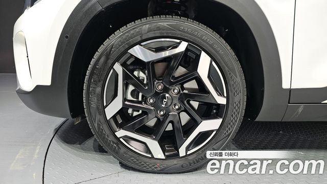 41155789_005.jpg Kia Seltos Бензин 1.6 Turbo 2WD 2025 года из Южной Кореи