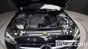 Mercedes-Benz C-Class C300 4MATIC Avantgarde 2024 года из Южной Кореи