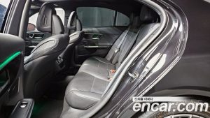 Mercedes-Benz C-Class C300 4MATIC Avantgarde 2024 года из Южной Кореи