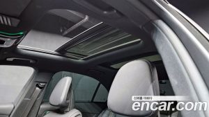 Mercedes-Benz C-Class C300 4MATIC Avantgarde 2024 года из Южной Кореи