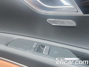 Genesis GV80 2.5T Бензин 2WD 2024 года из Южной Кореи