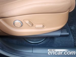 Genesis GV80 2.5T Бензин 2WD 2024 года из Южной Кореи