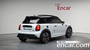 Mini Cooper JCW 2024 года из Южной Кореи