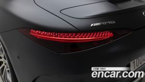 Mercedes-Benz SL-Class AMG SL63 4MATIC+ 2024 года из Южной Кореи
