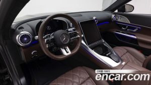 Mercedes-Benz SL-Class AMG SL63 4MATIC+ 2024 года из Южной Кореи