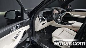 BMW X5 xDrive 40i M Sport 2025 года из Южной Кореи