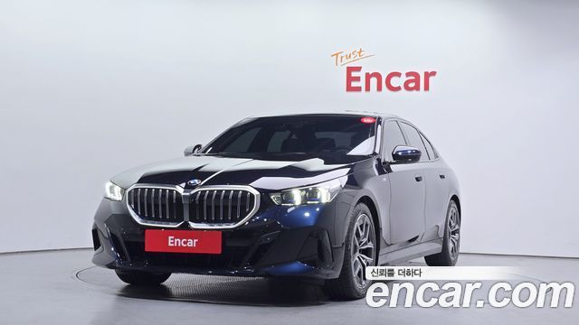 BMW 5-Series 520i M Sport 2024 года из Кореи