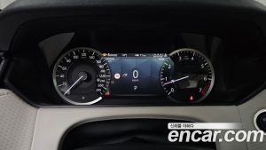 Land Rover Range Rover Velar 2.0 P250 R-Dynamic SE 2023 года из Южной Кореи