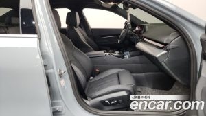 BMW 5-Series 520i M Sport 2024 года из Южной Кореи
