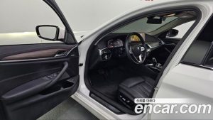 BMW 5-Series 530i xDrive Luxury 2023 года из Южной Кореи