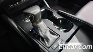 Lexus ES Luxury Plus 2024 года из Южной Кореи
