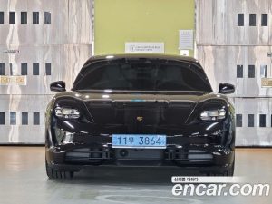 Porsche Taycan Turbo 2022 года из Южной Кореи