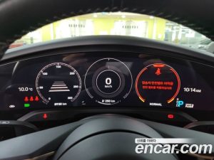 Porsche Taycan Turbo 2022 года из Южной Кореи