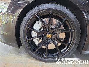 Porsche Taycan Turbo 2022 года из Южной Кореи
