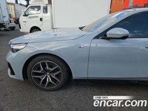 BMW 5-Series 523d M Sport 2025 года из Южной Кореи