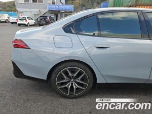 BMW 5-Series 523d M Sport 2025 года из Южной Кореи