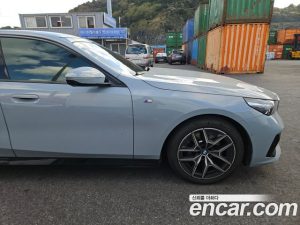 BMW 5-Series 523d M Sport 2025 года из Южной Кореи