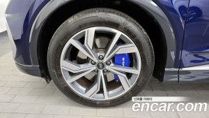Audi Q4 e-tron 40 Premium 2023 года из Южной Кореи