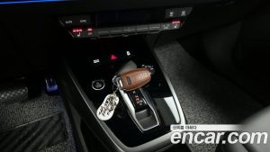 Audi Q4 e-tron 40 Premium 2023 года из Южной Кореи