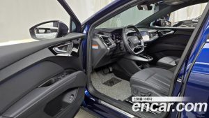 Audi Q4 e-tron 40 Premium 2023 года из Южной Кореи
