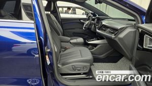 Audi Q4 e-tron 40 Premium 2023 года из Южной Кореи