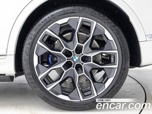 BMW X7 xDrive 40i M Sport 6 2024 года из Южной Кореи