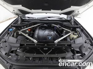 BMW X7 xDrive 40i M Sport 6 2024 года из Южной Кореи