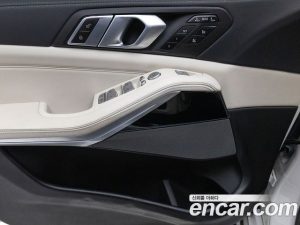 BMW X7 xDrive 40i M Sport 6 2024 года из Южной Кореи