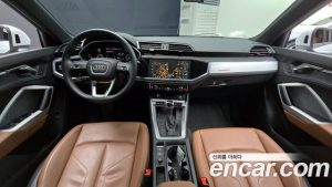 Audi Q3 40 TFSI 4WD Premium 2023 года из Южной Кореи