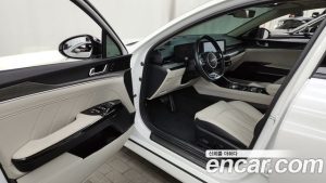 Kia K5 1.6 Turbo 2024 года из Южной Кореи