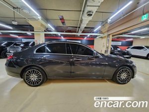 Mercedes-Benz C-Class C200 Avantgarde 2025 года из Южной Кореи
