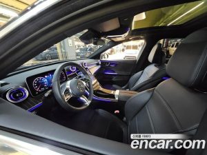 Mercedes-Benz C-Class C200 Avantgarde 2025 года из Южной Кореи